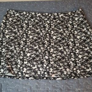 Tranquility by Colorado Clothing Black and White Patterned Skort size XL